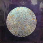 DEWITT Zos 
"Spheroid", 2007 
oleo, Schlagmetall und Polyesterharz auf Kunststofffolie 
 100 x 100 cm  
 
chascar por favor la imagen para agrandar